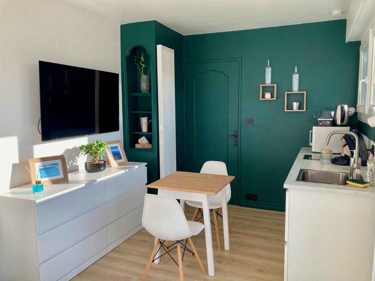 Appartement Avec Terrasse Et Parking Gratuit Accole Montbéliard Exterior photo